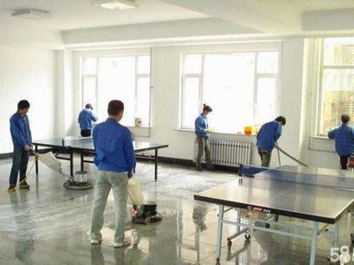 萬(wàn)潔居家政日常保潔、擦玻璃、家電清洗、甲醛治理、地毯清洗、沙發(fā)清洗、開(kāi)荒保潔、外墻清洗、商場(chǎng)開(kāi)荒保潔、工程開(kāi)荒保潔、瓷磚美縫、衣櫥整理、鐘點(diǎn)工等服務(wù)